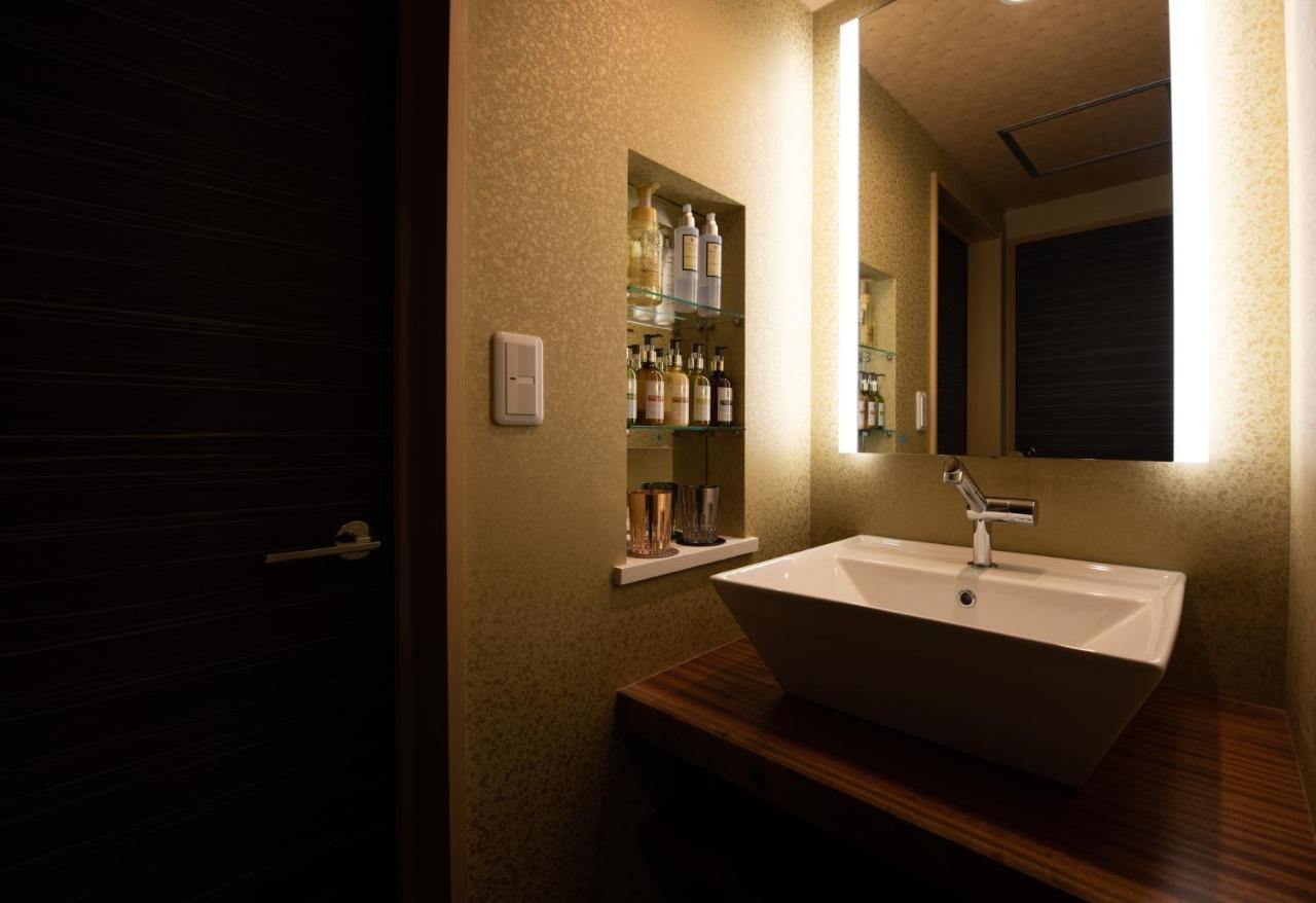 Love hotel Zen